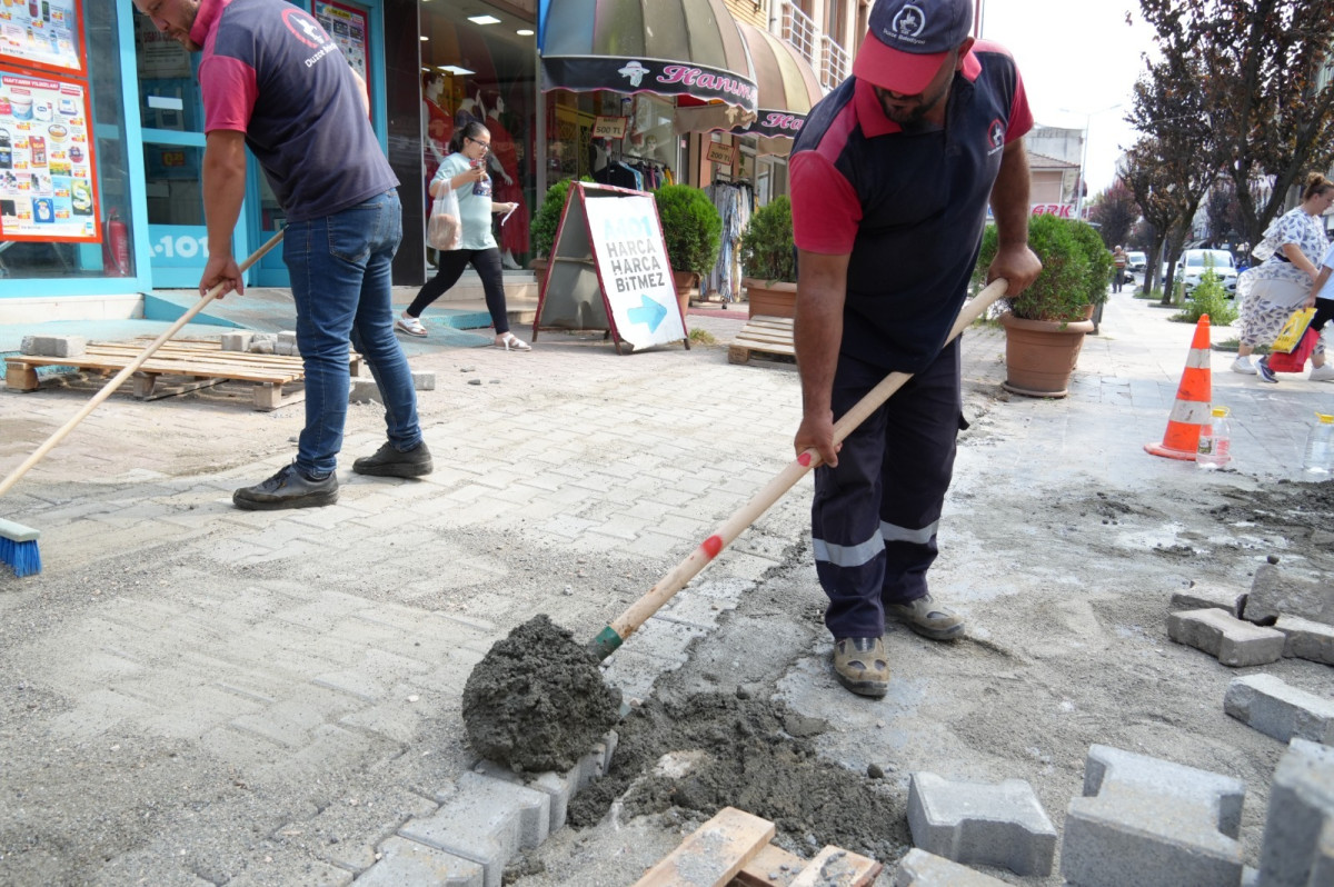 DÜZCE BELEDİYESİ’NDEN ÜSTYAPI İYİLEŞTİRME HAMLESİ