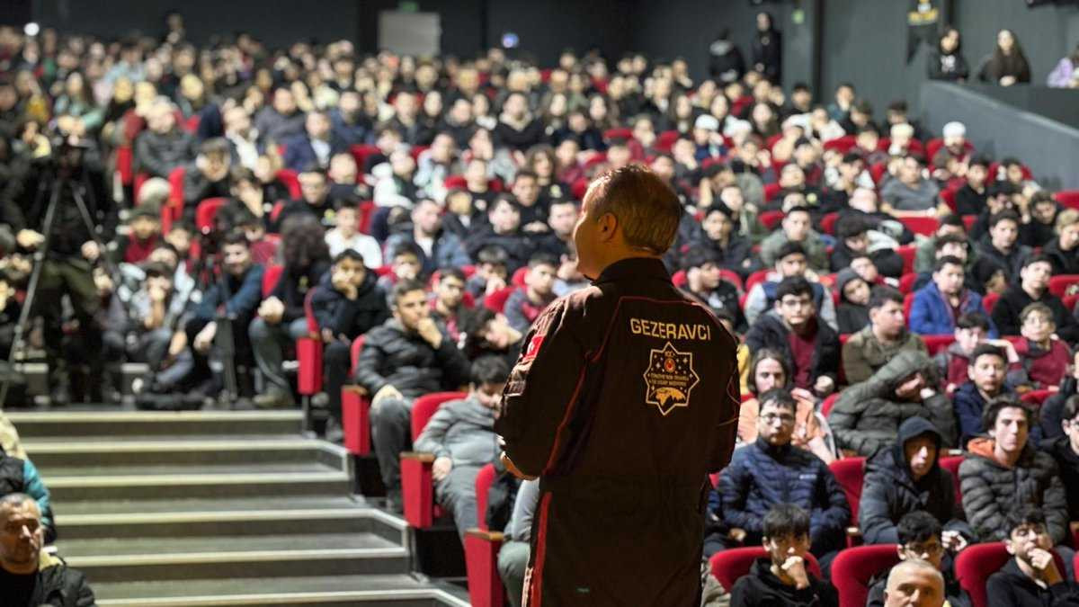 TÜRKİYE'NİN İLK ASTRONOTU ALPER GEZERAVCI DÜZCE'DE