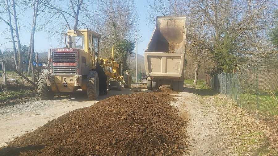 YEŞİLYAYLA KÖYÜ'NDE YOL BAKIM ÇALIŞMALARI TAMAMLANDI