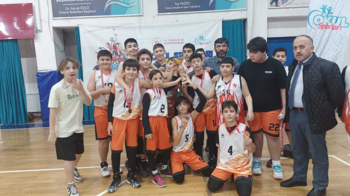 YILDIZ BASKETBOLDA BİRİNCİ BELLİ OLDU